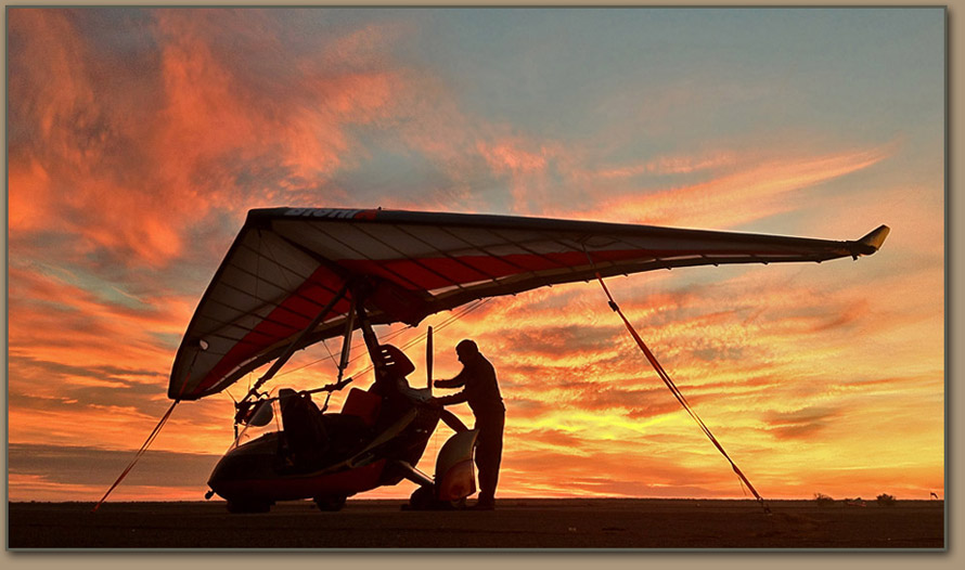Tom Tabbert trike flying.